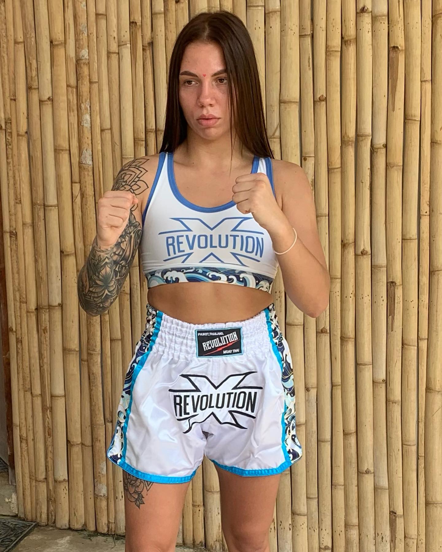 Revolution X Ladies Set White Blue Sports Bra Wave Shorts